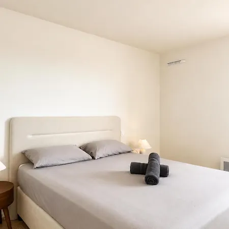 Magnifique 3p Neuf Avec Terrasse Et Vue شقة سا لُرون دو فار